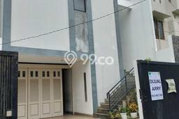 Rumah Elit LB 192m2 Siap Pakai Desain Elegan di Patal Senayan, Jakarta Selatan Rumah Elit LB 192m2 Siap Pakai Desain Elegan di Patal Senayan, Jakarta Selatan