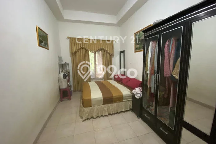 For Sale Rumah 5 Kamar Lokasi Strategis Nyaman dan Strategis di Cibinong For Sale Rumah 5 Kamar Lokasi Strategis Nyaman dan Strategis di Cibinong