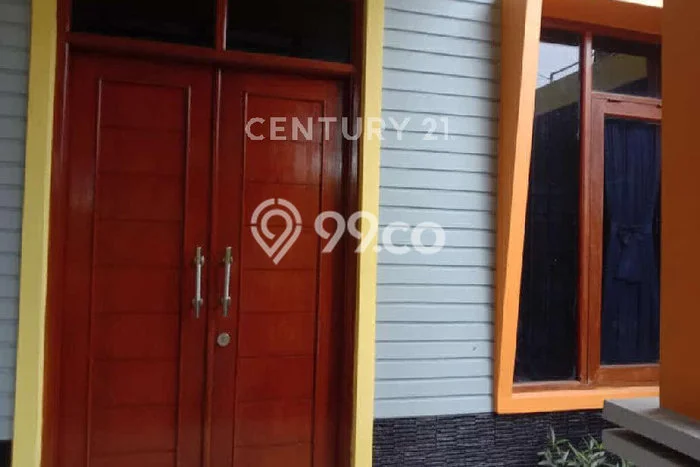 For Sale Rumah 5 Kamar Lokasi Strategis Nyaman dan Strategis di Cibinong For Sale Rumah 5 Kamar Lokasi Strategis Nyaman dan Strategis di Cibinong
