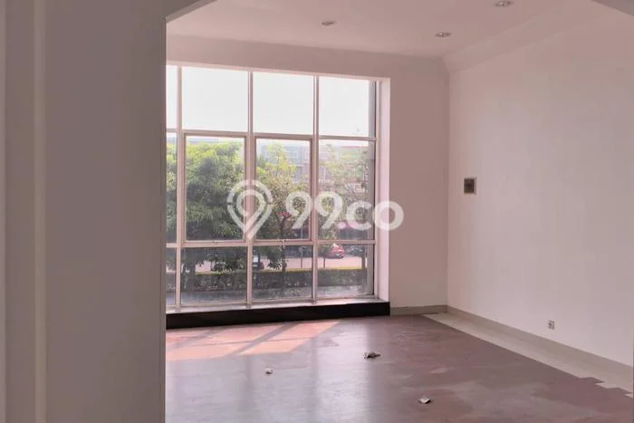 LOKASI PREMIUM! Ruko Area Komersial Kawasan Gading Serpong, Luas 119m², Siap Operasional LOKASI PREMIUM! Ruko Area Komersial Kawasan Gading Serpong, Luas 119m², Siap Operasional