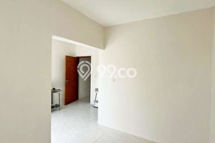 Rumah di Taman Griya, Akses ke Tol, 3 KM, LT 90m² Bangunan 270m² Rumah di Taman Griya, Akses ke Tol, 3 KM, LT 90m² Bangunan 270m²