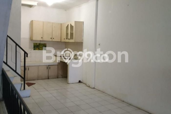 Ruko Dijual di Prime Area Jakarta Barat Luas 180m2 Ruko Dijual di Prime Area Jakarta Barat Luas 180m2