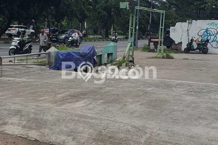Disewakan Ruko di Pusat Kota Jakarta Barat Ramai Strategis Disewakan Ruko di Pusat Kota Jakarta Barat Ramai Strategis