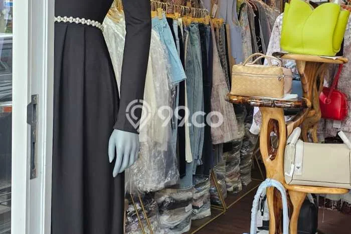 Ruko Bagus Dijual di Modernland Tangerang Strategis Cocok untuk Kembangkan Bisnis Ruko Bagus Dijual di Modernland Tangerang Strategis Cocok untuk Kembangkan Bisnis