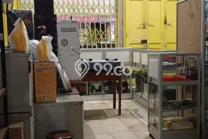 Area Ramai! Ruko Dijual di Cisayong untuk Bisnis Luas Bangunan 140m2 Area Ramai! Ruko Dijual di Cisayong untuk Bisnis Luas Bangunan 140m2