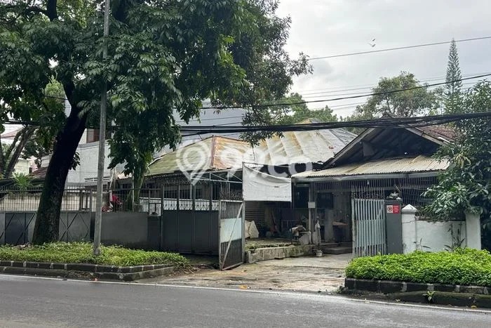 Dijual Rumah Kost di Sumurbandung, Bandung, 7 KT, 2 KM, Bangunan 357m2 Dijual Rumah Kost di Sumurbandung, Bandung, 7 KT, 2 KM, Bangunan 357m2
