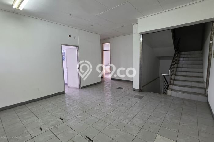 Ruko untuk Disewa di Pusat Bandung Luas Bangunan 280m2 Ruko untuk Disewa di Pusat Bandung Luas Bangunan 280m2