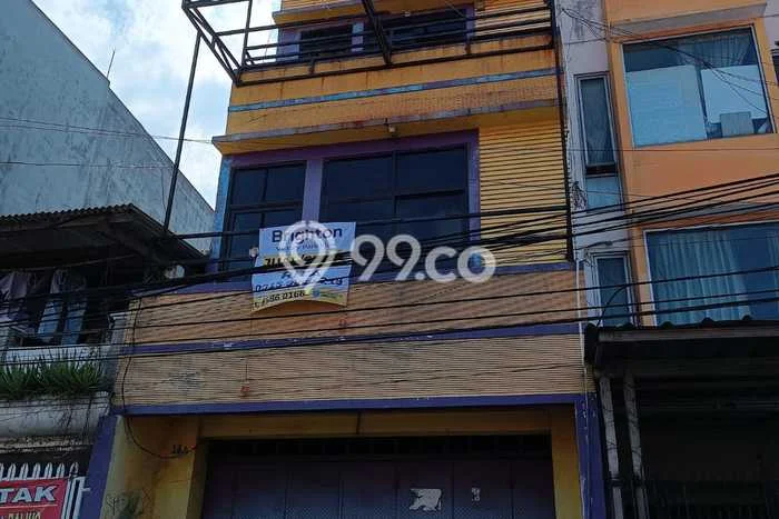 Unit Ruko Dijual di Jakarta Pusat LT 60m2 & LB 240m2 Unit Ruko Dijual di Jakarta Pusat LT 60m2 & LB 240m2