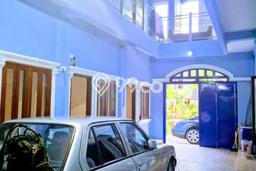 Investasi Menjanjikan! Kost di Tebet, Area 161m², Akses ke Pusat Kota Investasi Menjanjikan! Kost di Tebet, Area 161m², Akses ke Pusat Kota