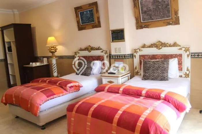 Hotel Kawasan Cisarua, Luas 100000m2m², Mainroad, Area Strategis Hotel Kawasan Cisarua, Luas 100000m2m², Mainroad, Area Strategis