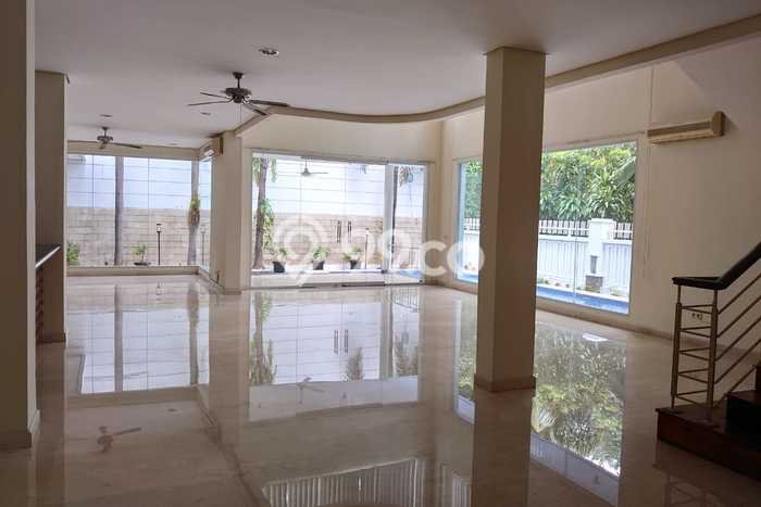 Hunian Modern dengan LT 589m2 & LB 460m2 Dikontrakkan di Pondok Indah Hunian Modern dengan LT 589m2 & LB 460m2 Dikontrakkan di Pondok Indah