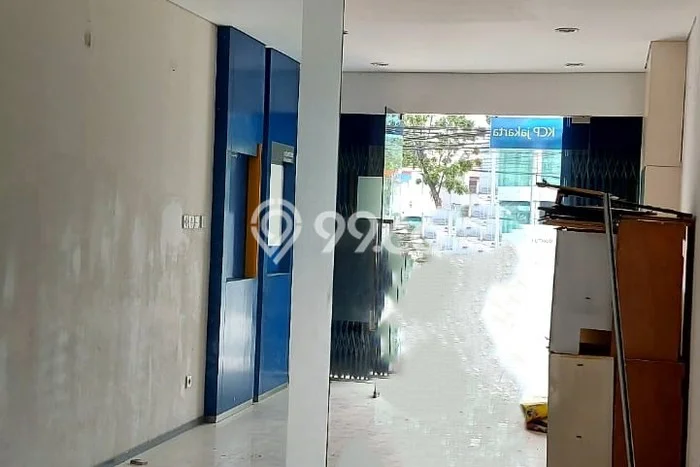 Ruko Disewa di Jakarta Timur dengan LB 432m2 Area Komersial Ramai Ruko Disewa di Jakarta Timur dengan LB 432m2 Area Komersial Ramai