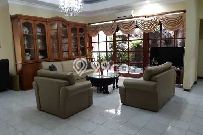 Rumah Elit LB 220m2 Siap Huni Desain Elegan di Condet, Jakarta Timur Rumah Elit LB 220m2 Siap Huni Desain Elegan di Condet, Jakarta Timur