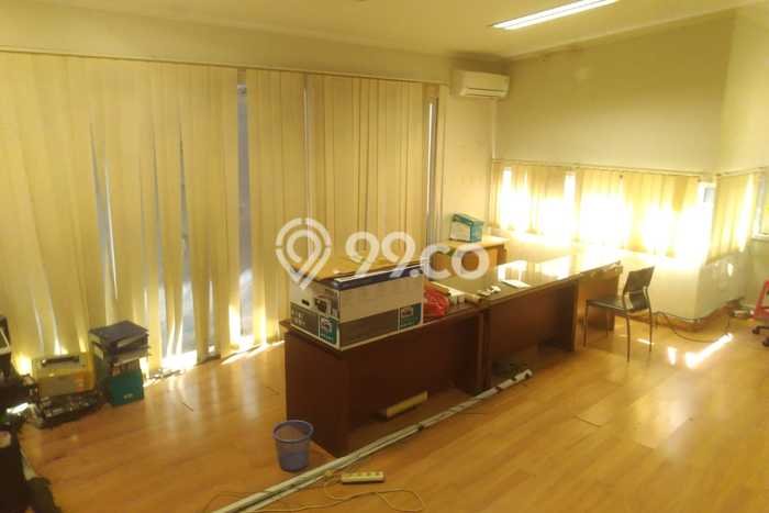 Disewakan Rumah Mewah LT 1029m2 / LB 760m2 di Kebayoran Baru, Jakarta Selatan Disewakan Rumah Mewah LT 1029m2 / LB 760m2 di Kebayoran Baru, Jakarta Selatan