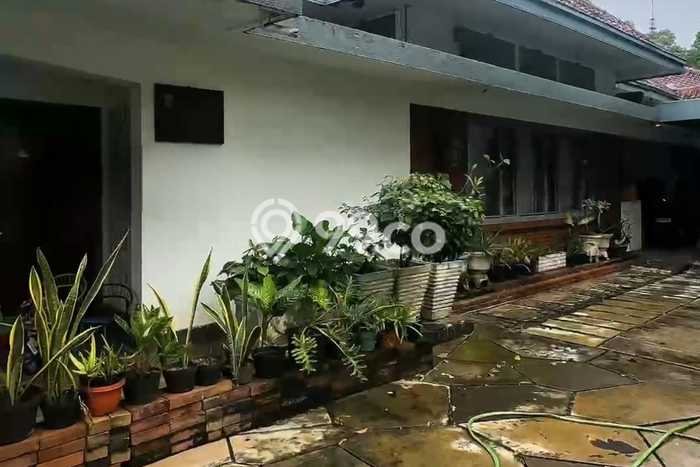 Rumah Mewah Siap Huni LT 712m2 di Menteng, Jakarta Pusat Rumah Mewah Siap Huni LT 712m2 di Menteng, Jakarta Pusat