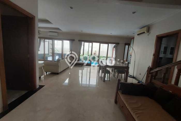 Hunian Modern Untuk Disewakan di Pondok Indah Jakarta Selatan 4 KT & 3 KM Hunian Modern Untuk Disewakan di Pondok Indah Jakarta Selatan 4 KT & 3 KM