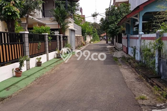 Dijual Rumah Luas Megah Dengan View Eksklusif di Pondok Bambu, Jakarta Timur Dijual Rumah Luas Megah Dengan View Eksklusif di Pondok Bambu, Jakarta Timur