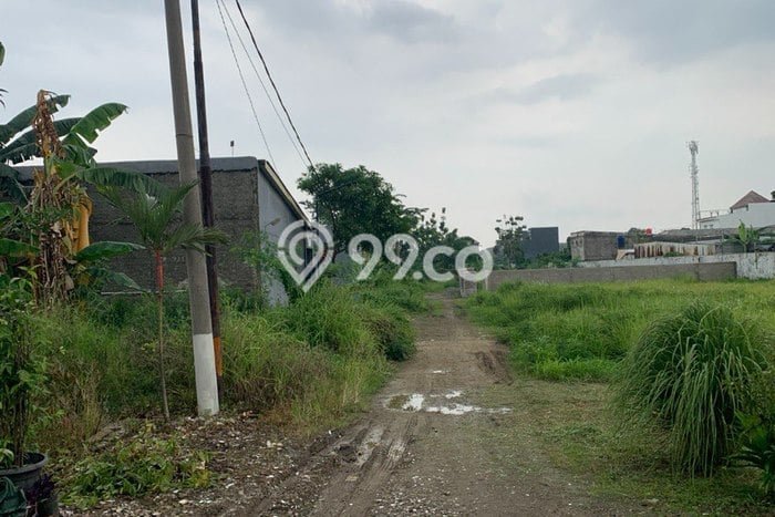 Tanah Dijual Area Strategis di Telukjambe Karawang 180m2 Tanah Dijual Area Strategis di Telukjambe Karawang 180m2