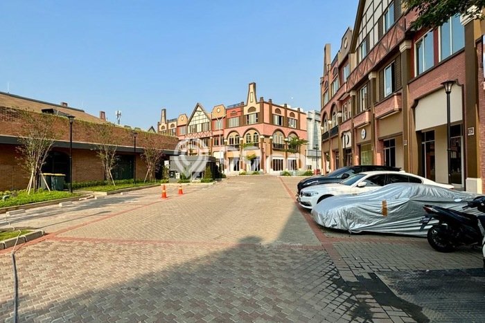 Kantor Dijual di Prime Area Tangerang Luas 200m2 Kantor Dijual di Prime Area Tangerang Luas 200m2