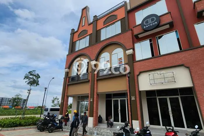 Disewakan Ruko di Kawasan Ramai Pantai Indah Kapuk Luas 200m2 Disewakan Ruko di Kawasan Ramai Pantai Indah Kapuk Luas 200m2