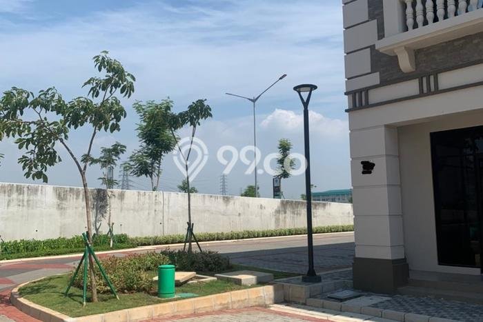 FOR RENT! Ruko di Pantai Indah Kapuk Cocok untuk Bisnis 70m2 FOR RENT! Ruko di Pantai Indah Kapuk Cocok untuk Bisnis 70m2