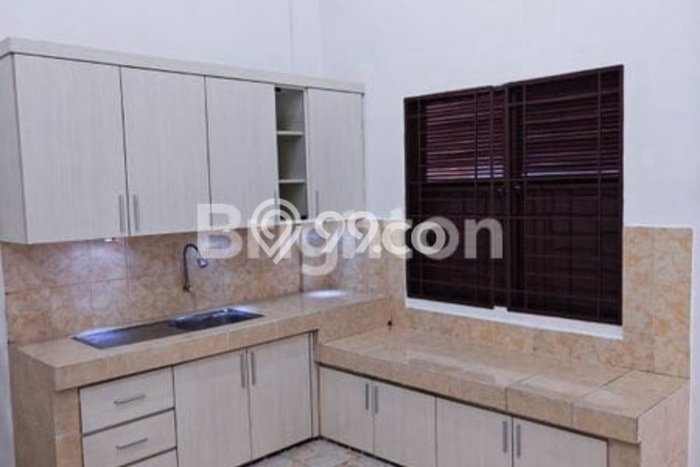 Ruko Bagus LT 56m2 LB 168m2 Dijual di Medan Perjuangan Medan Ruko Bagus LT 56m2 LB 168m2 Dijual di Medan Perjuangan Medan