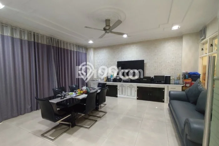 Dijual Rumah Premium dengan Fasilitas Sekitar Komplit di Medan Barat, Medan Dijual Rumah Premium dengan Fasilitas Sekitar Komplit di Medan Barat, Medan