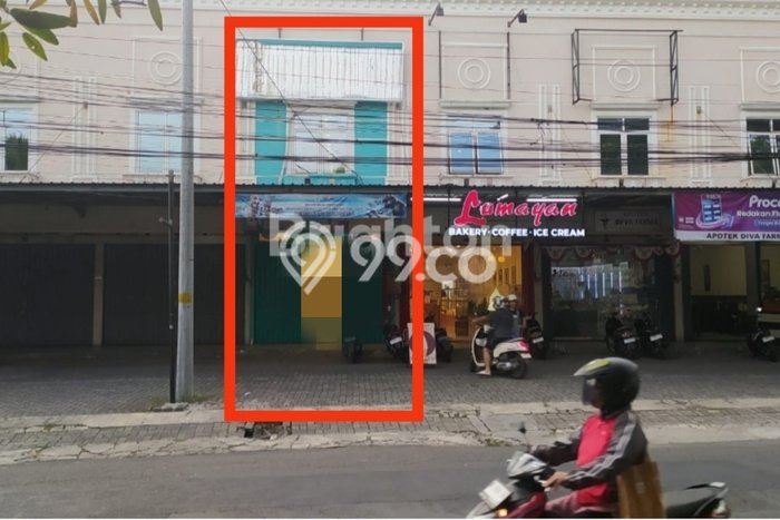 Ruko Dijual di Salatiga LT 128m2 & LB 200m2 Lokasi Terbaik! Ruko Dijual di Salatiga LT 128m2 & LB 200m2 Lokasi Terbaik!