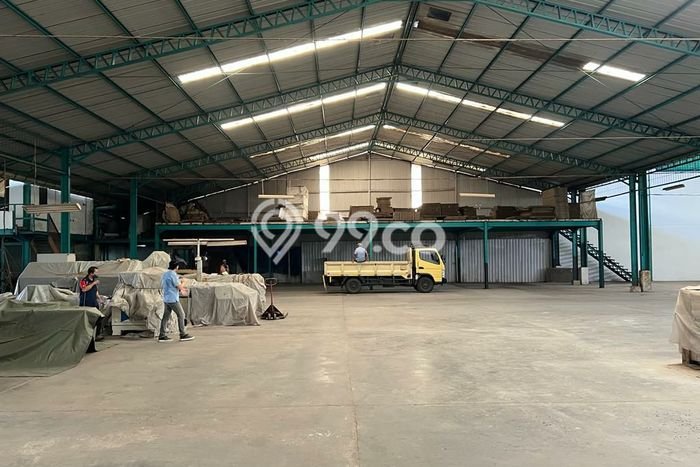 Area Ramai! Gudang Dijual di Cengkareng untuk Bisnis Luas Bangunan 3000m2 Area Ramai! Gudang Dijual di Cengkareng untuk Bisnis Luas Bangunan 3000m2