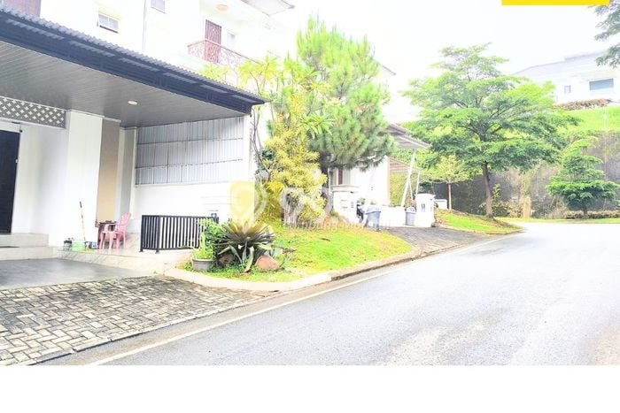 For Sale Rumah Mewah Exclusive di Teluk Betung Selatan, Bandar Lampung For Sale Rumah Mewah Exclusive di Teluk Betung Selatan, Bandar Lampung