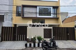 Jual Rumah Mewah Megah Dengan View Cantik di Kendangsari, Surabaya Jual Rumah Mewah Megah Dengan View Cantik di Kendangsari, Surabaya