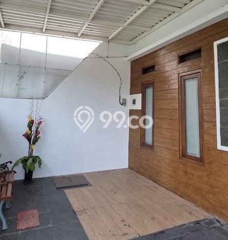 For Sale Rumah 4 Kamar Lokasi Strategis Bagus dan Strategis di Mulyosari For Sale Rumah 4 Kamar Lokasi Strategis Bagus dan Strategis di Mulyosari