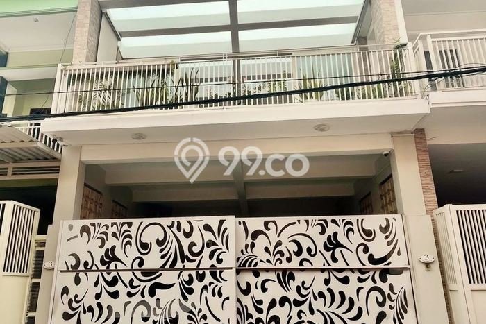 Dijual Rumah 5 Kamar Lokasi Ideal Bagus dan Strategis di Mulyorejo Dijual Rumah 5 Kamar Lokasi Ideal Bagus dan Strategis di Mulyorejo