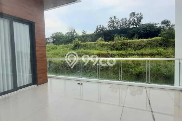 Rumah Luxury Modern Siap Huni di Candi Golf Semarang Rumah Luxury Modern Siap Huni di Candi Golf Semarang