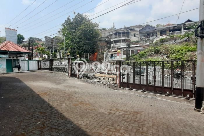 Disewakan Gudang Premium di Semarang Selatan, Luas 600m², Area Bisnis, Akses Mudah Disewakan Gudang Premium di Semarang Selatan, Luas 600m², Area Bisnis, Akses Mudah