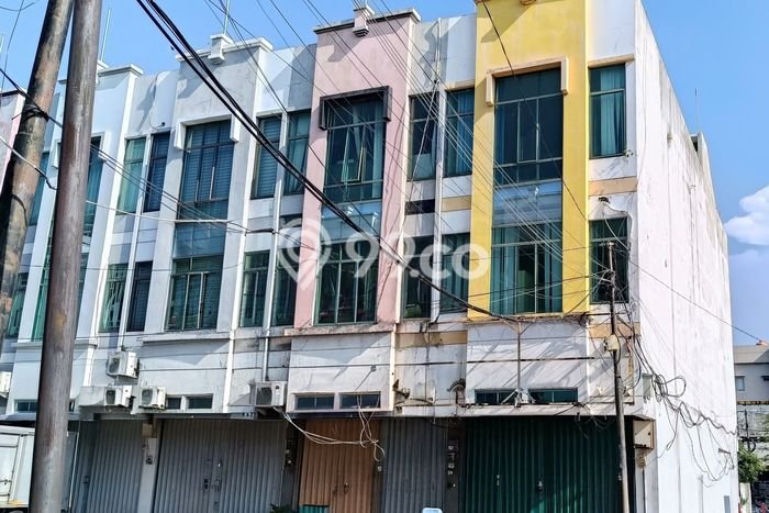 Unit Ruko Tersedia di Mataram Spesifikasi LB 268m2 Unit Ruko Tersedia di Mataram Spesifikasi LB 268m2