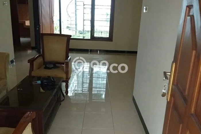Lokasi strategis! Rumah siap huni dikontrakkan di Tembalang LB 100m2 Lokasi strategis! Rumah siap huni dikontrakkan di Tembalang LB 100m2