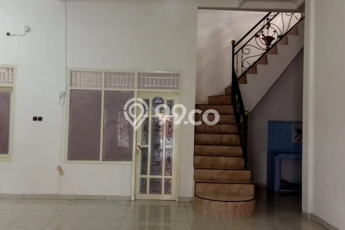 Rumah 2 lantai Bagus di Wolter Monginsidi Semarang Timur Rumah 2 lantai Bagus di Wolter Monginsidi Semarang Timur