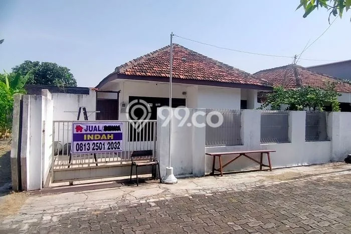 Rumah Minimalis 3 KT di Kedungmundu Semarang Semi Furnished Rumah Minimalis 3 KT di Kedungmundu Semarang Semi Furnished