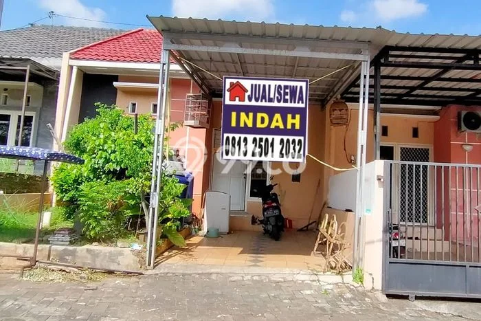 Lokasi strategis! Rumah siap pakai dikontrakkan di Tembalang LB 80m2 Lokasi strategis! Rumah siap pakai dikontrakkan di Tembalang LB 80m2