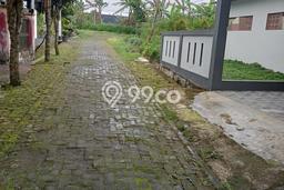 Rumah di Mijen, LT 270m², LB 150m² Rumah di Mijen, LT 270m², LB 150m²