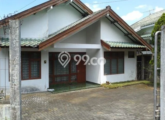 Jual Rumah Bagus Siap Huni LB 250m2 di Bandungan, Semarang Jual Rumah Bagus Siap Huni LB 250m2 di Bandungan, Semarang