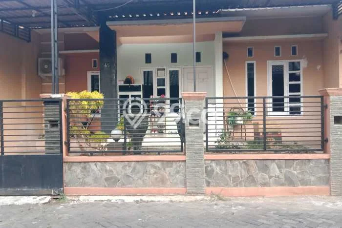 Disewakan Segera Rumah Kondisi Baik di Kawasan Tembalang, Semarang Disewakan Segera Rumah Kondisi Baik di Kawasan Tembalang, Semarang