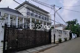 For Sale! Premium House LT 850m2 Desain Modern di Gandaria For Sale! Premium House LT 850m2 Desain Modern di Gandaria