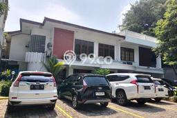 Ready to Use! Luxury House LT 840m2 Desain Elegan di Kemang Ready to Use! Luxury House LT 840m2 Desain Elegan di Kemang