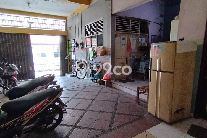 Rumah Luas Asri 23 KT Siap Pakai di Jomblang Semarang Rumah Luas Asri 23 KT Siap Pakai di Jomblang Semarang