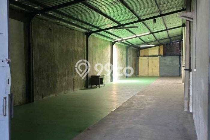 Disewakan Gudang Kawasan Margomulyo, Luas 1500m2m², Area Bisnis Disewakan Gudang Kawasan Margomulyo, Luas 1500m2m², Area Bisnis