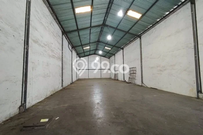 Gudang Bagus Dijual LB 360m2 Lokasi Strategis Surabaya Area Cocok untuk Berbisnis Gudang Bagus Dijual LB 360m2 Lokasi Strategis Surabaya Area Cocok untuk Berbisnis