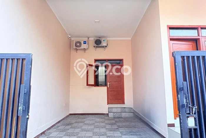 Rumah Modern Cantik 3 Kamar Siap Huni di Ciputat Rumah Modern Cantik 3 Kamar Siap Huni di Ciputat