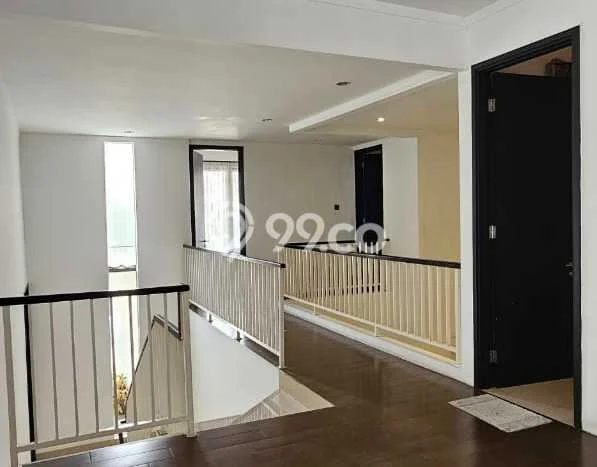 Jarang Ada! Rumah Sewa 6 Kamar Bagus Siap Huni Bintaro Jarang Ada! Rumah Sewa 6 Kamar Bagus Siap Huni Bintaro